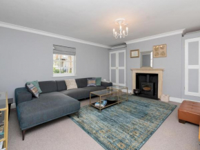 Pass the Keys Stunning 2 bed townhouse in city centre